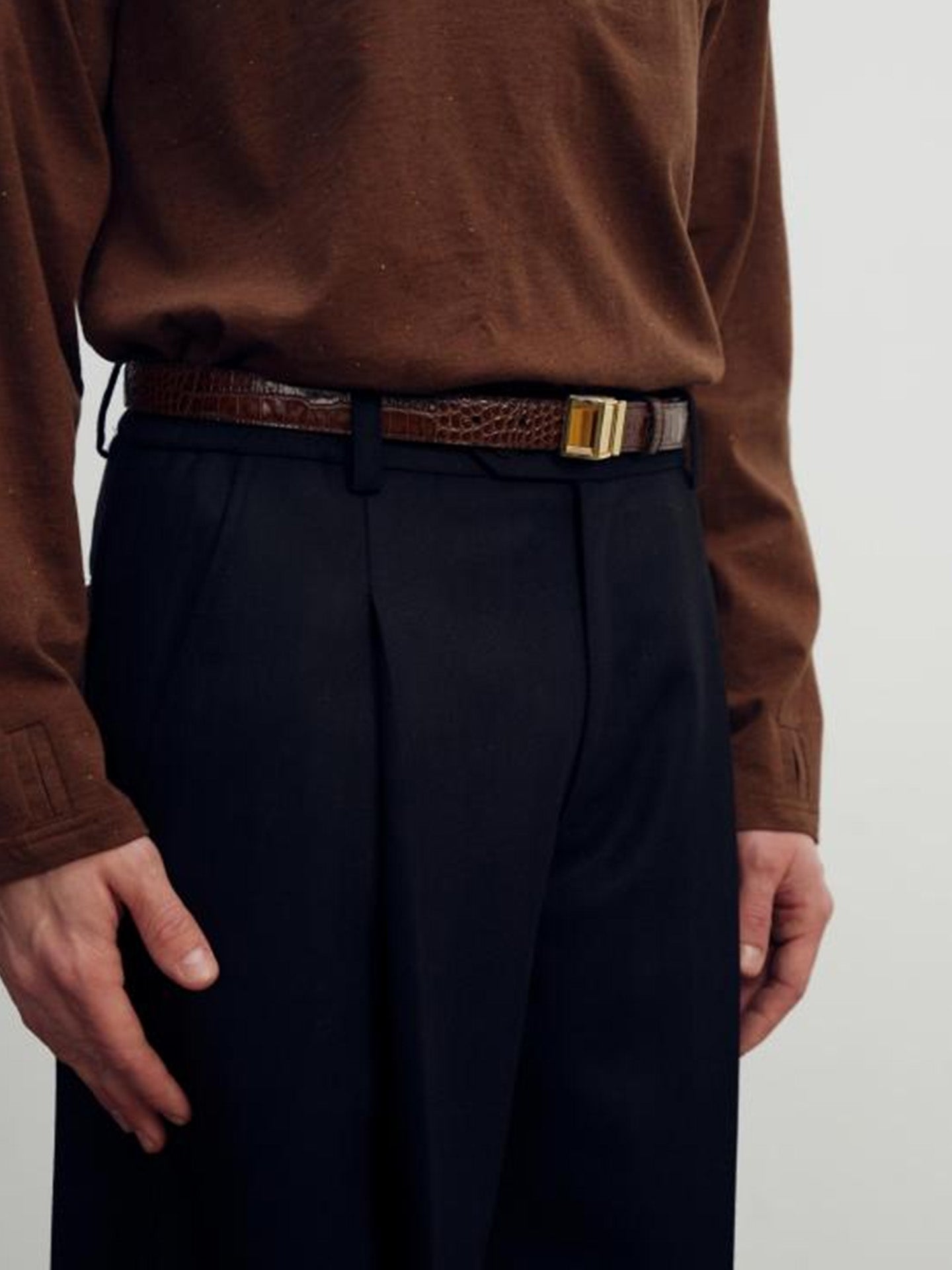 INLAY PEDIMENT BUCKLE BELT, BROWN TIGERITE