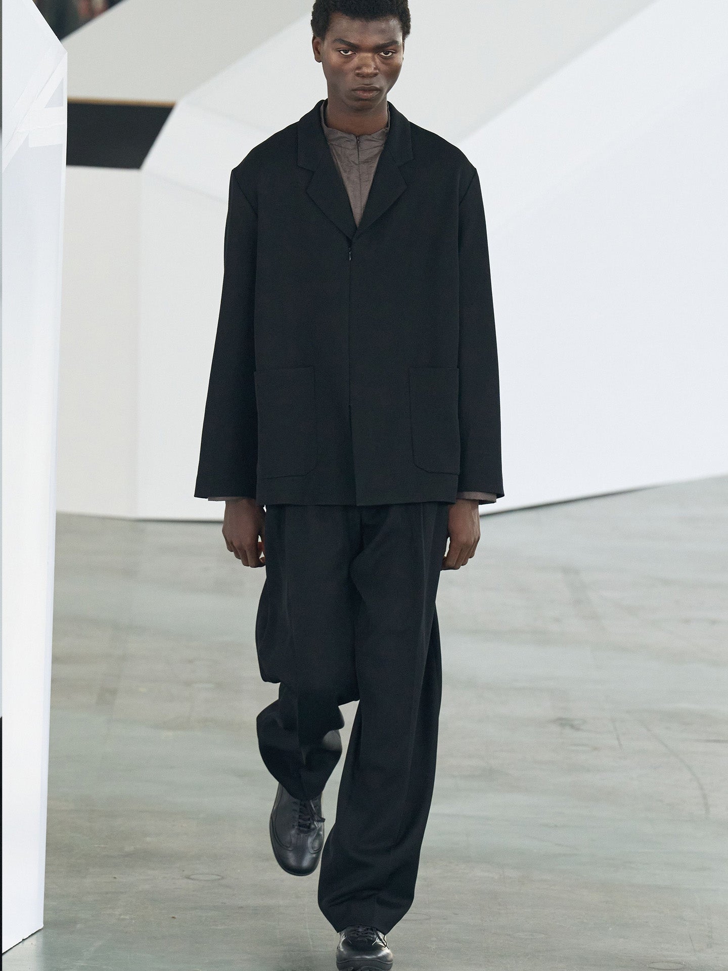 VOTIVE ZIP BLAZER, JET BLACK