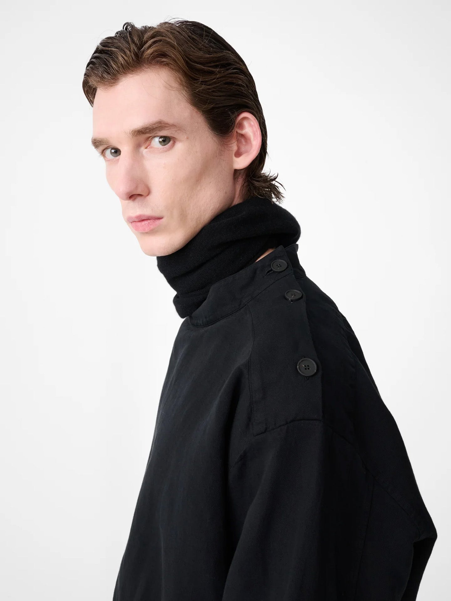 STAND COLLAR POPOVER SHIRT, BLACK