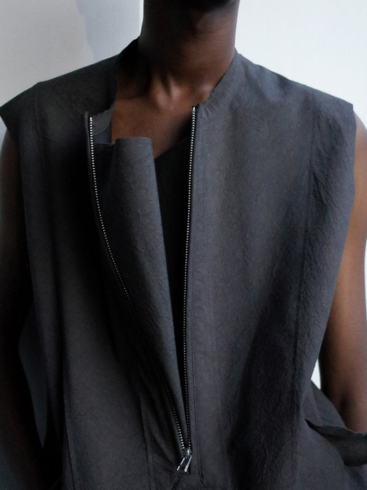 FRAYED VEST, EARTH