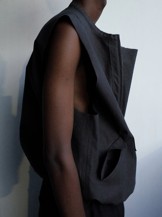 FRAYED VEST, EARTH