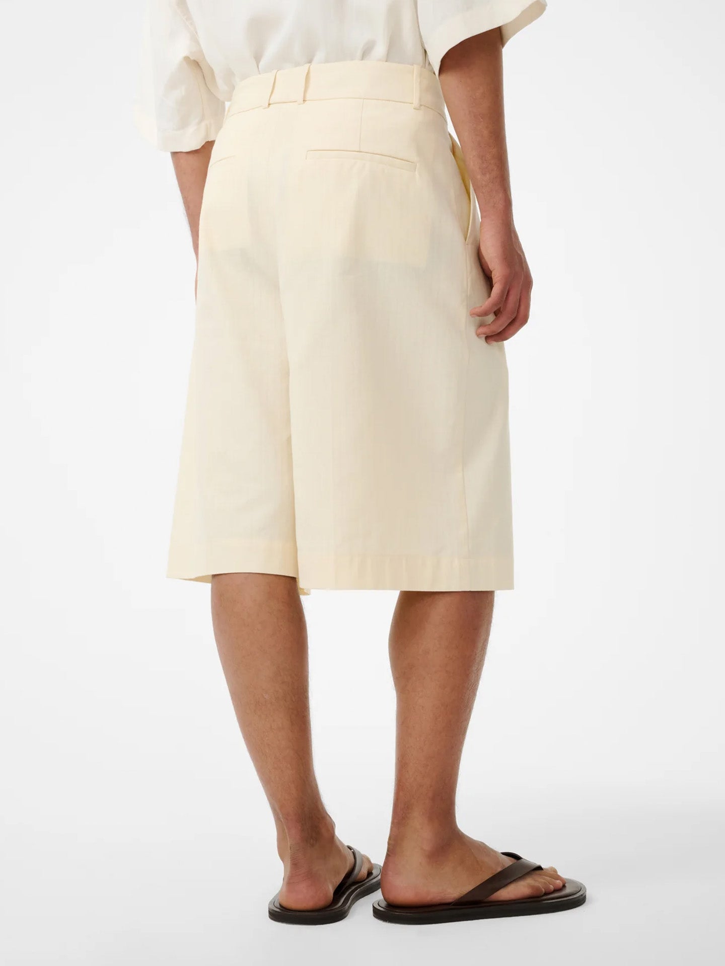 KNEE LENGTH TAILORED SHORT, ANTIQUE WHITE