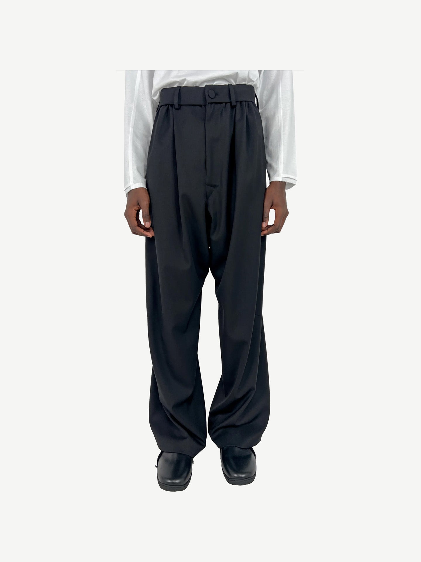 HELMOND TROUSERS, CROW BLACK