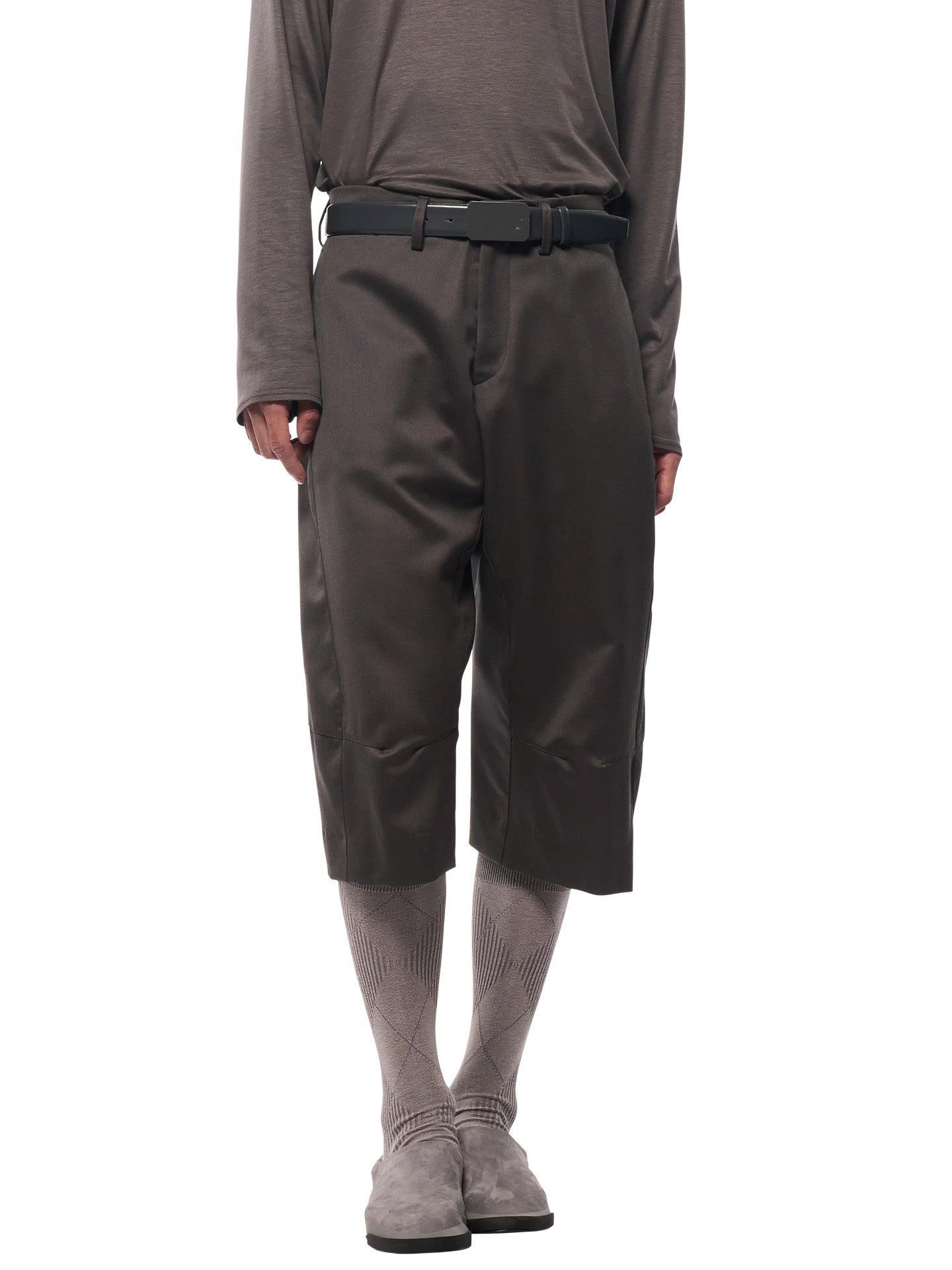 KNEE DARTED FLARE SHORTS, Grey