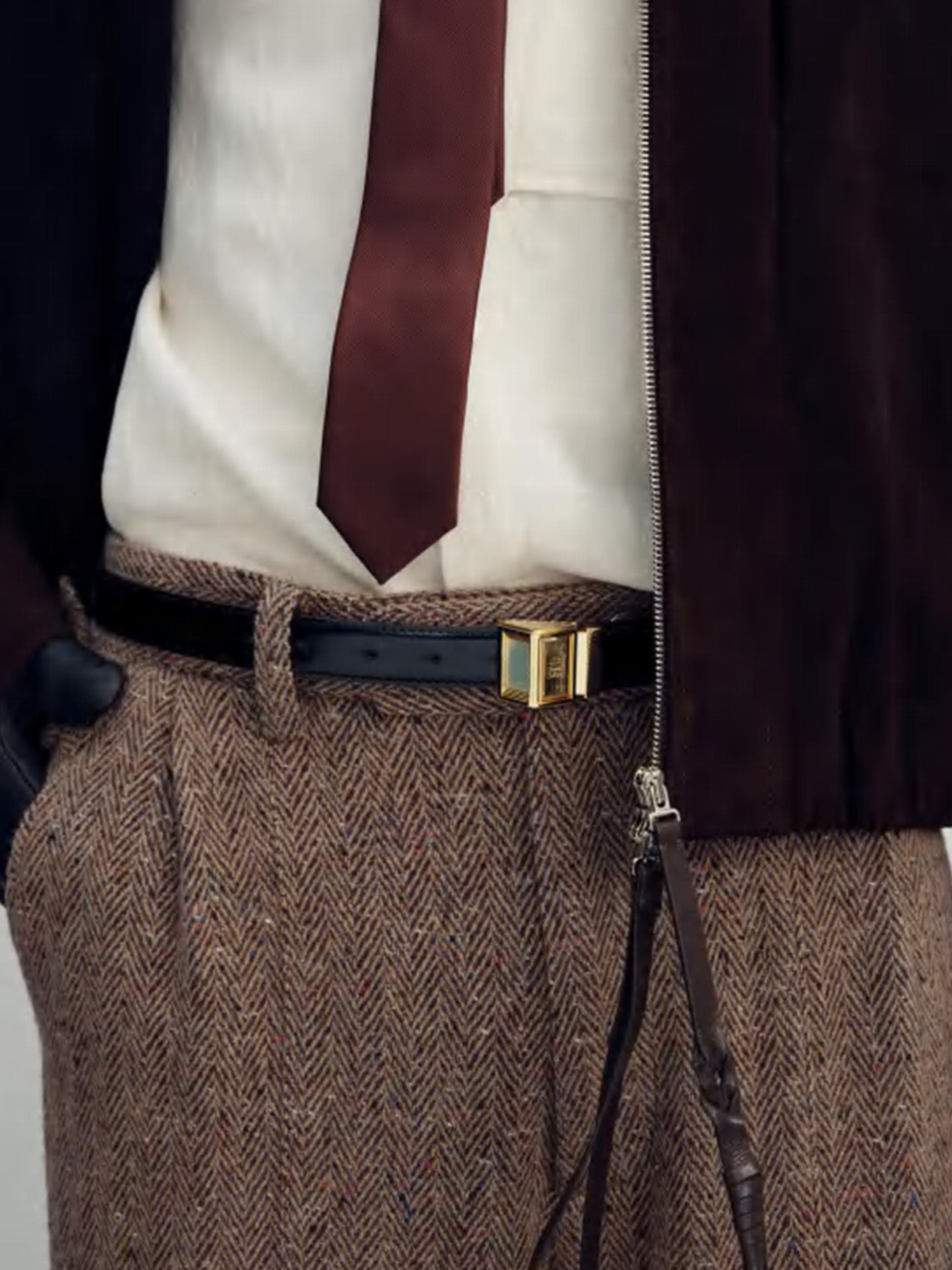 INLAY PEDIMENT BUCKLE BELT, MOTHER OF PEARL