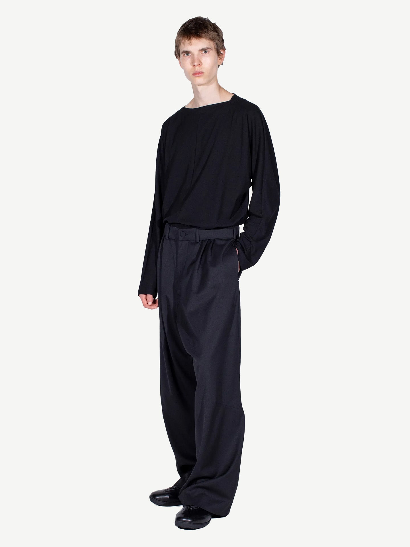 HELMOND TROUSERS, CROW BLACK