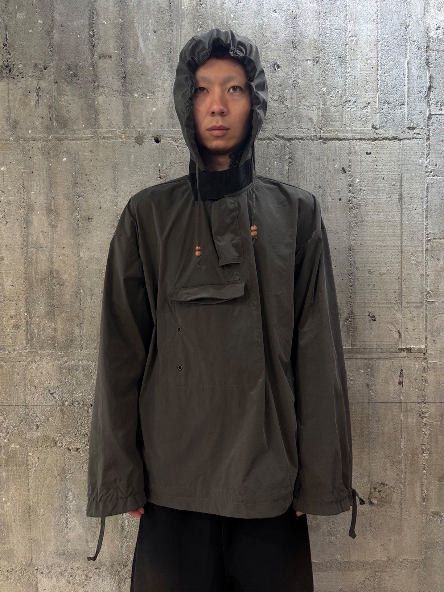 FANG ANORACK HOOD (WATERPROOF), Charcoal