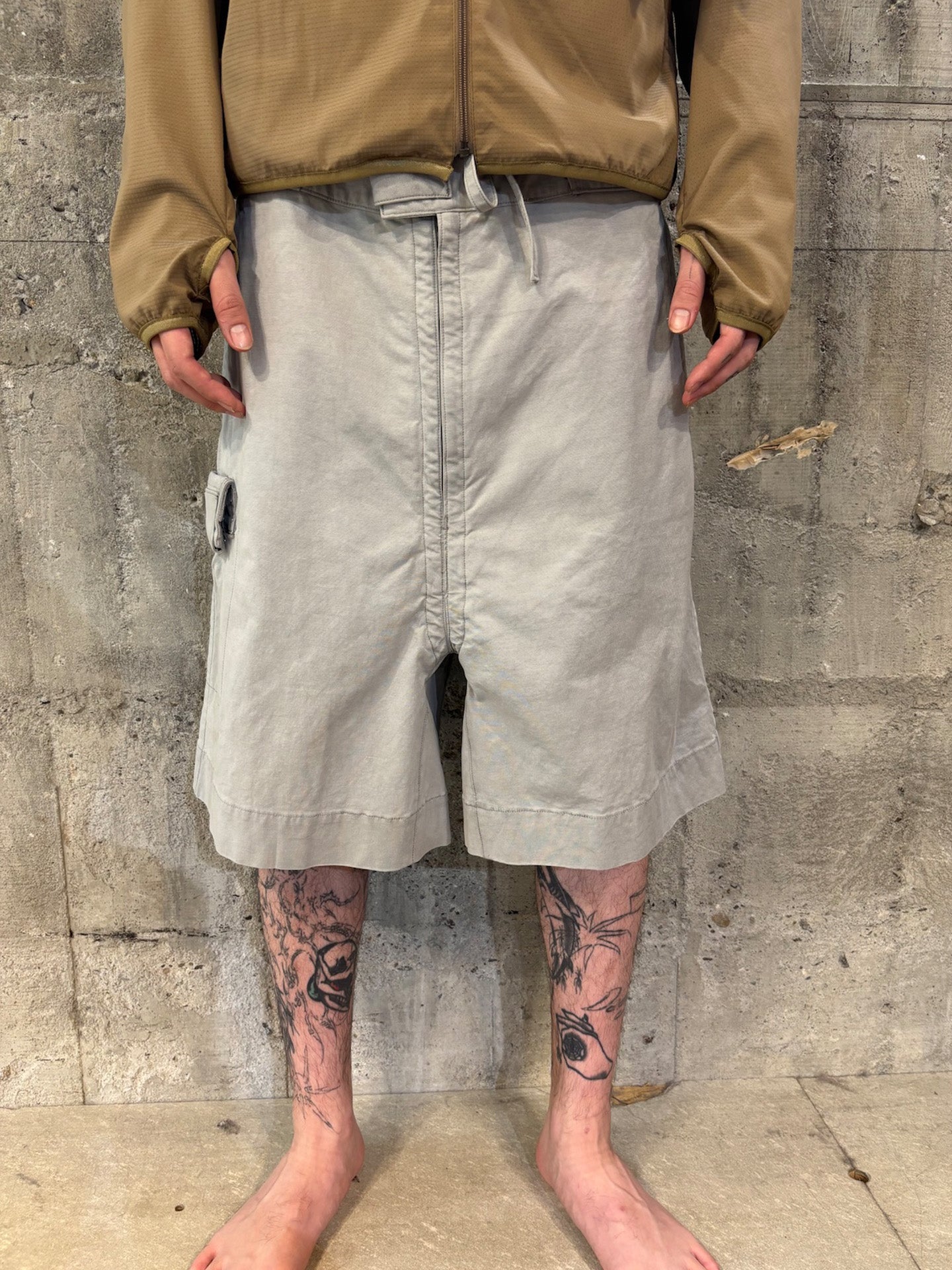 FANG SHORTS, Light Grey