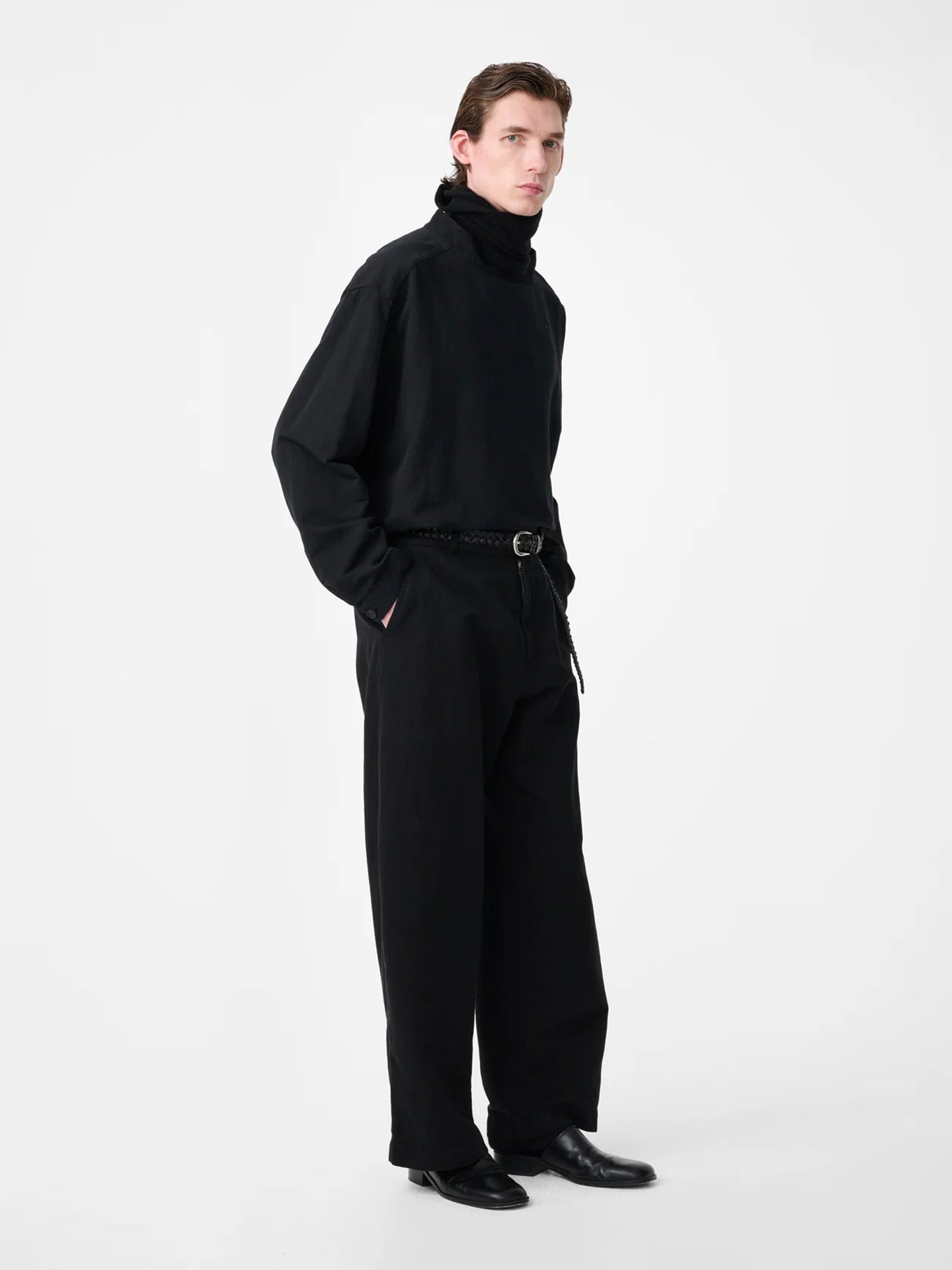 STAND COLLAR POPOVER SHIRT, BLACK