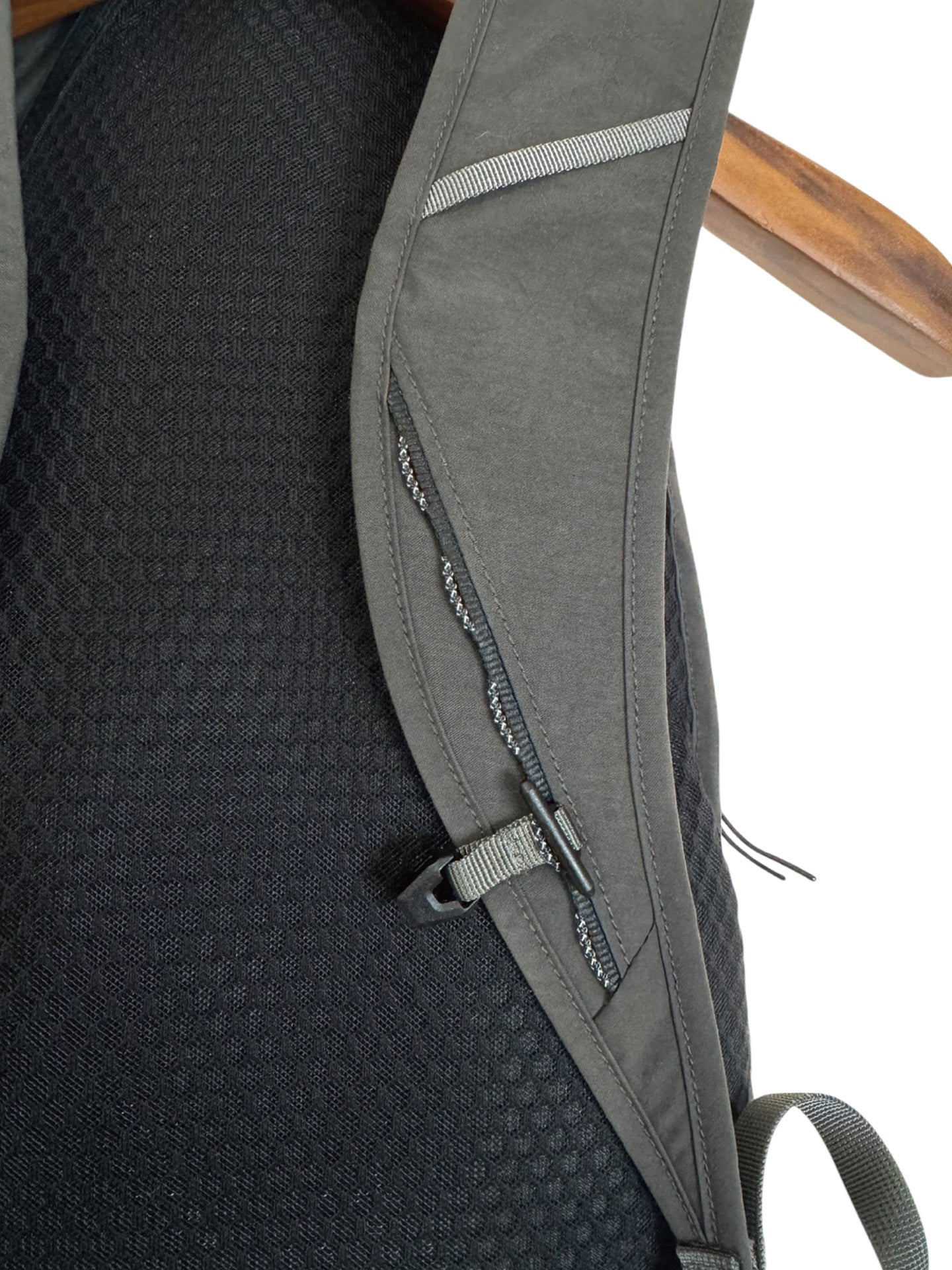 ZAZEN DROP 14 (× SEALSON), Charcoal