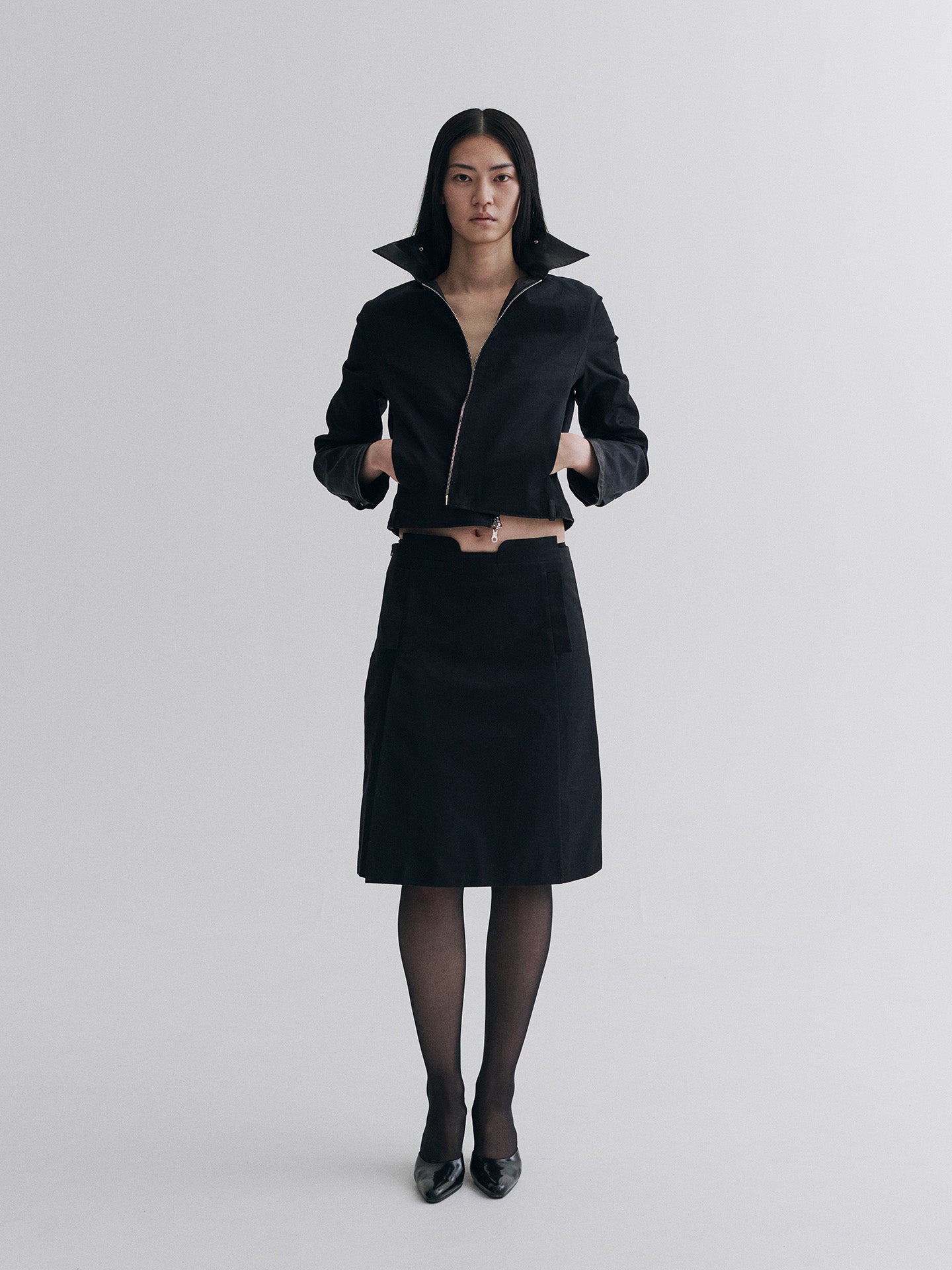 STRUCTURED SPREAD COLLAR SHIRT, BLACK