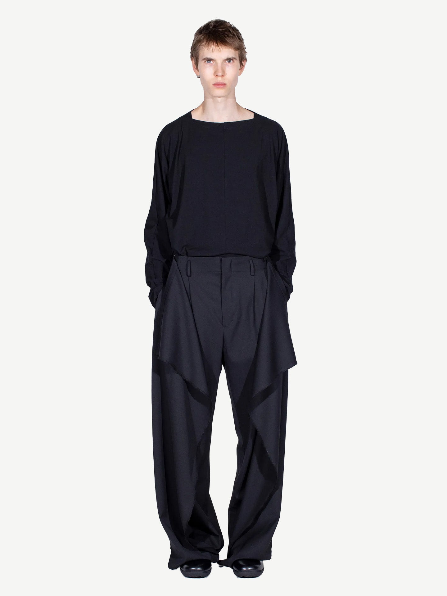 CURSUS DRAPE TROUSERS, CROW BLACK